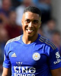  莱斯特城中场蒂勒曼斯远射世界波当选本轮最佳进球  