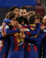  狼堡队长领袖气质彰显带领球队走出低谷