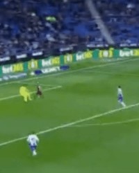  第戎主场遭遇逆转，后防失误葬送领先优势