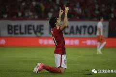  纽伦堡队长挺身而出, 关键头槌破门锁定胜局  